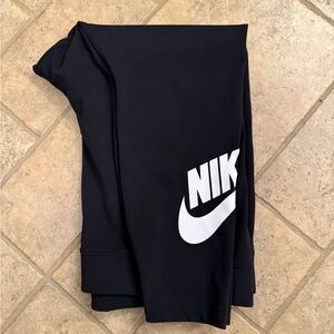 Women’s Nike 3X Black Cropped Leggings